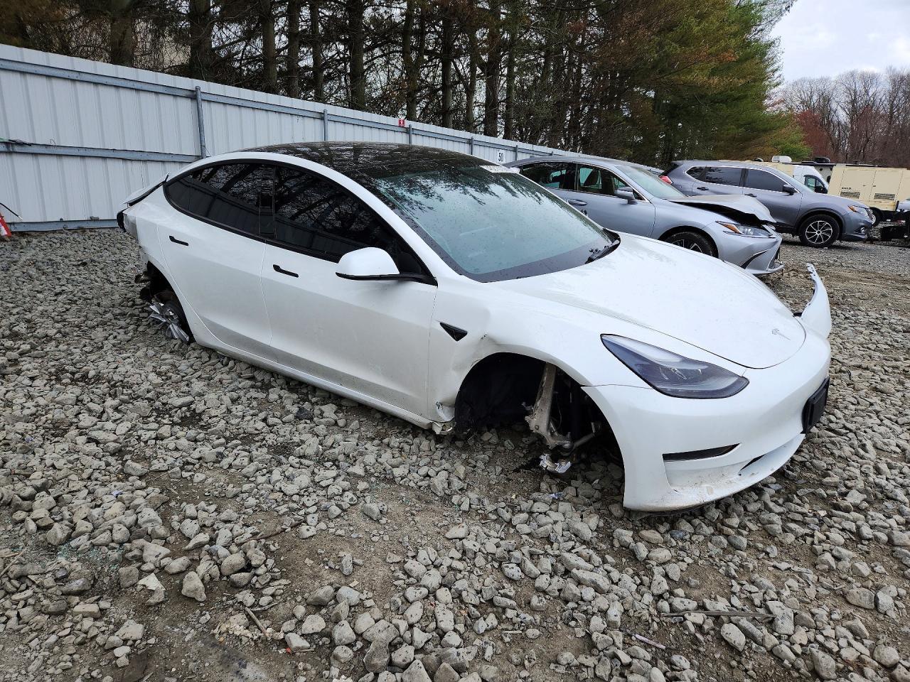 2023 Tesla Model 3 - zdjęcie 4