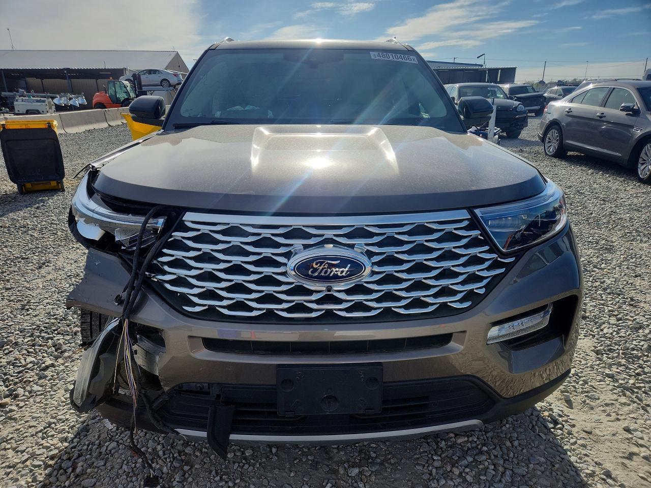 2021 Ford Explorer Platinum - zdjęcie 5