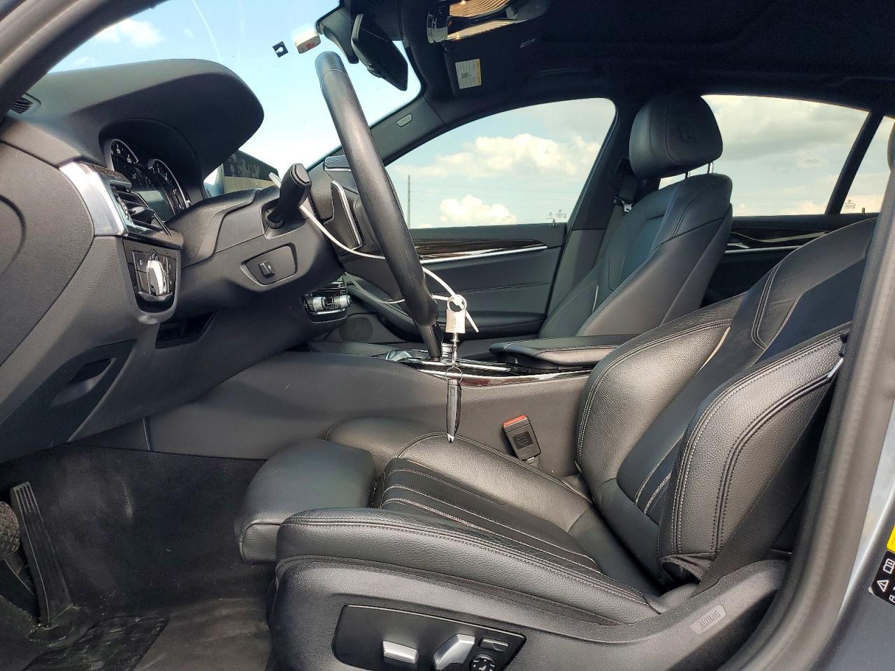 2018 BMW 530 Xi - zdjęcie 7