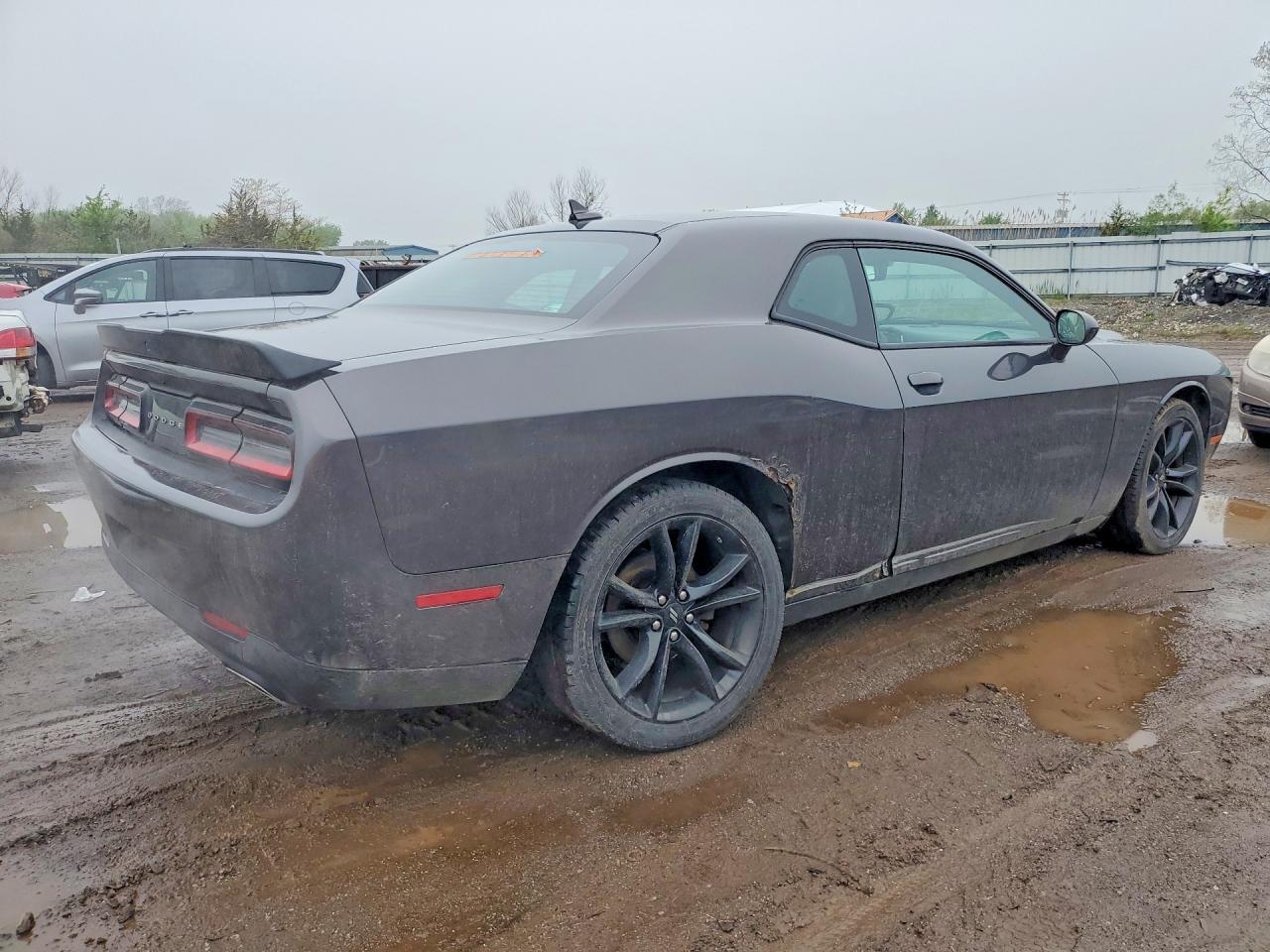 2017 Dodge Challenger Sxt - zdjęcie 3