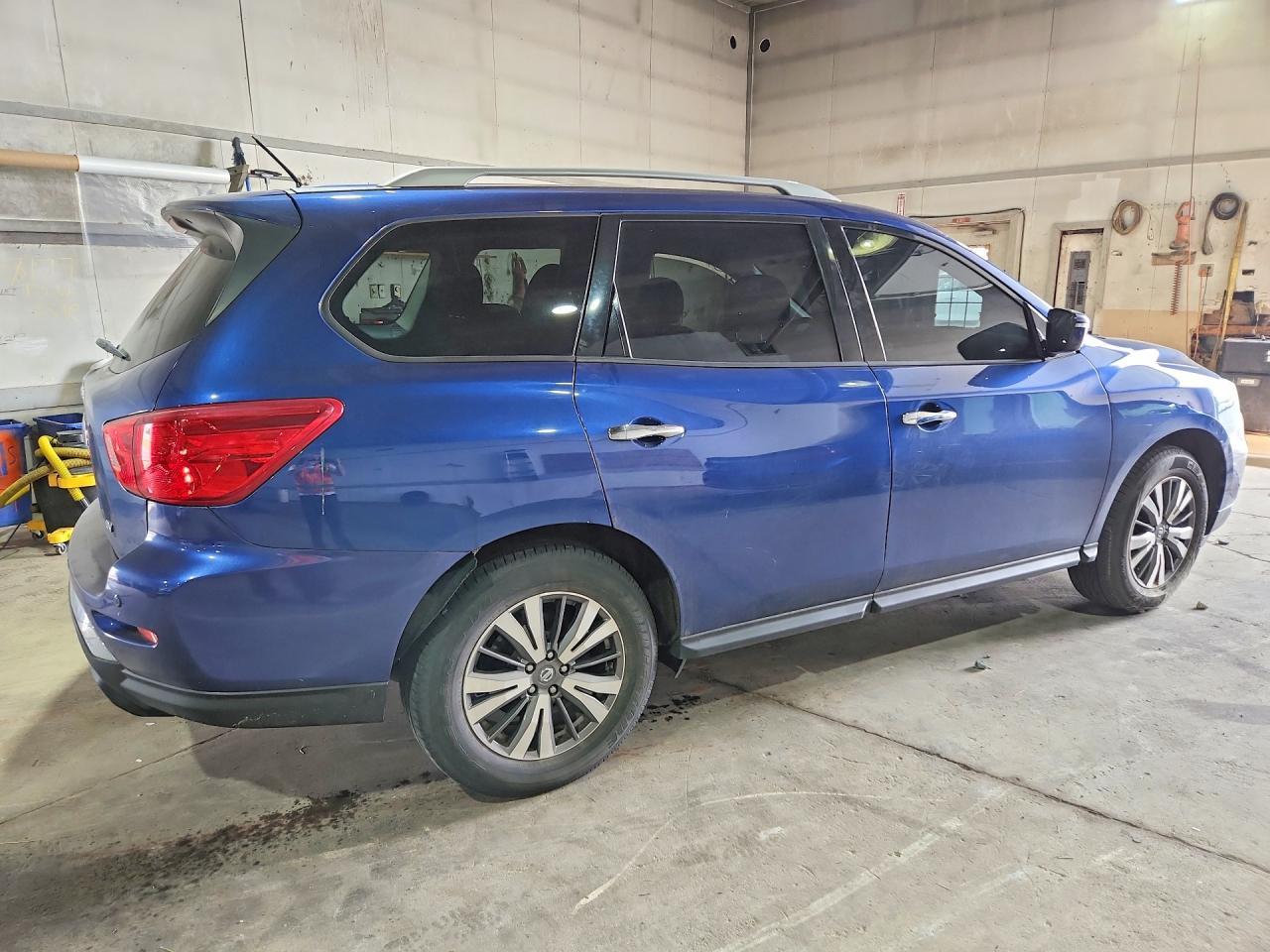 2018 Nissan Pathfinder Sv - zdjęcie 3