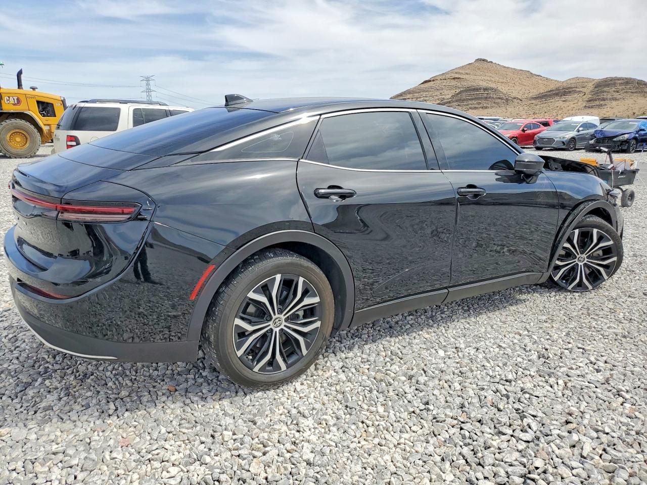 2023 Toyota Crown Xle - zdjęcie 3