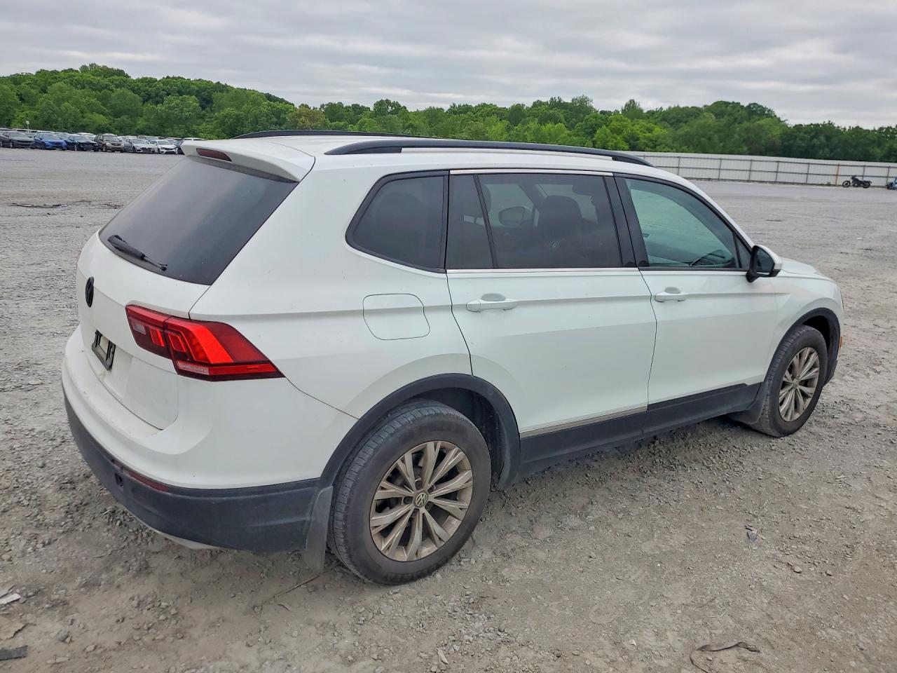 2018 Volkswagen Tiguan S - zdjęcie 3