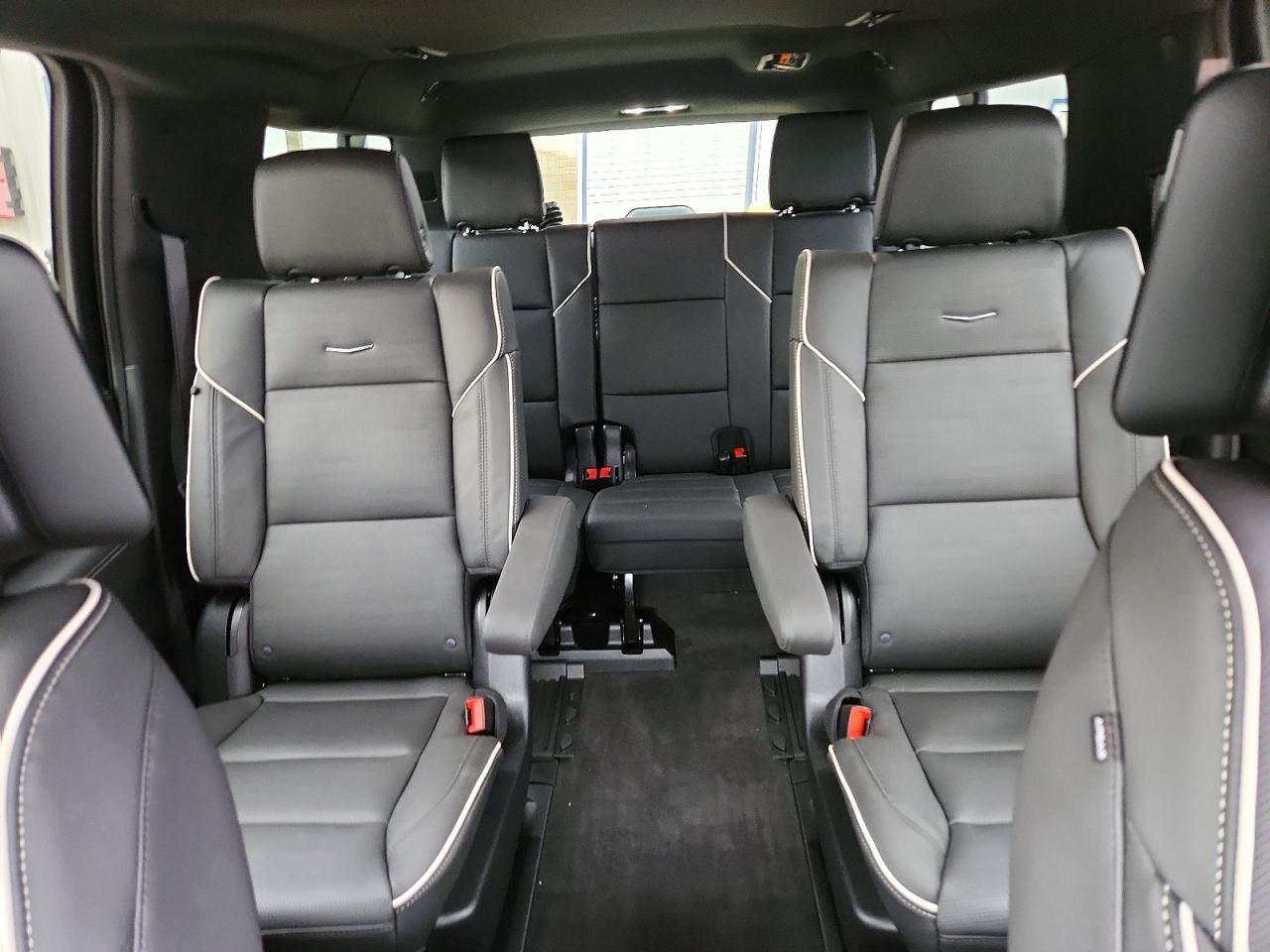 2026 Cadillac Escalade Esv Sport - zdjęcie 10