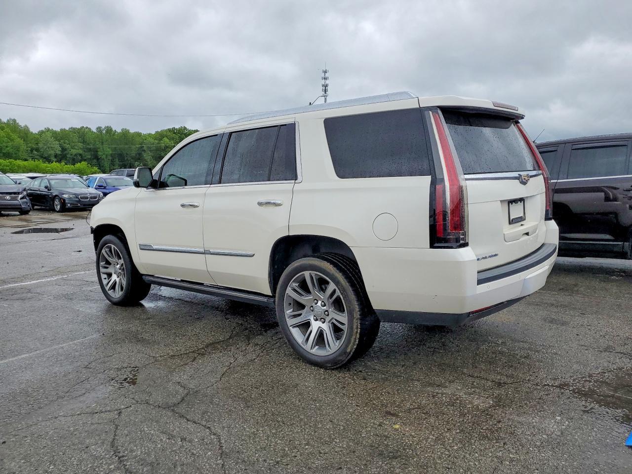 2015 Cadillac Escalade Premium - zdjęcie 2