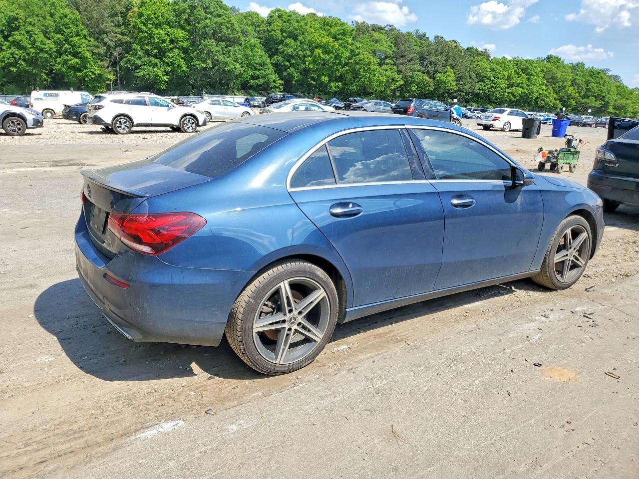 2019 Mercedes-Benz A 220 - zdjęcie 3