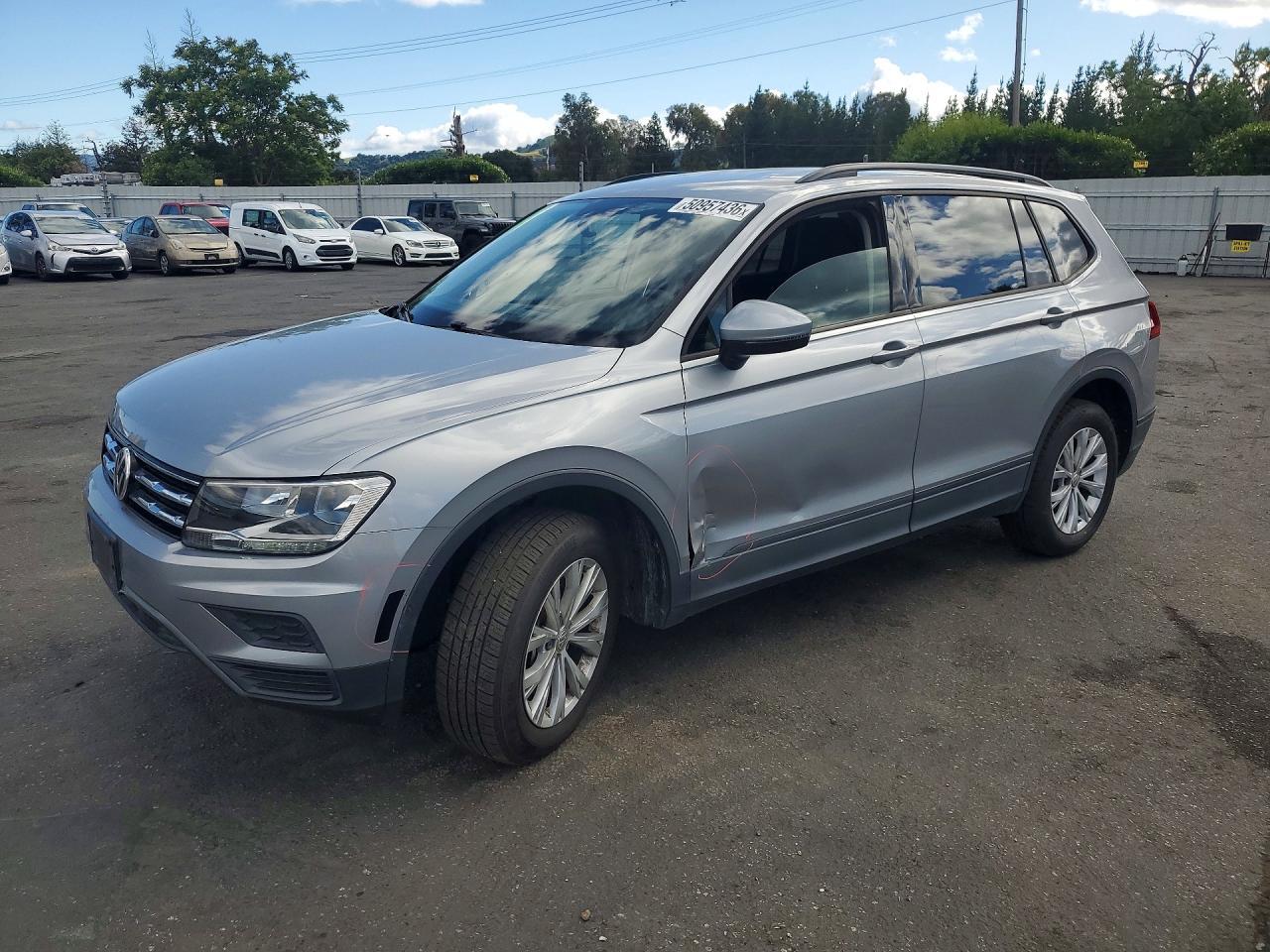 2020 Volkswagen Tiguan S - zdjęcie główne