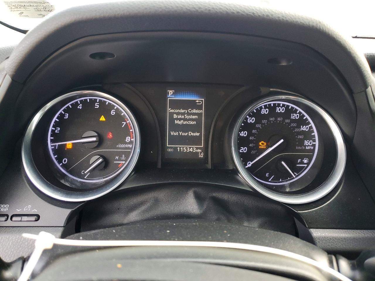 2019 Toyota Camry Le - zdjęcie 9