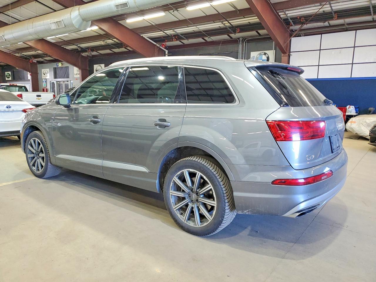 2017 Audi Q7 Premium Plus - zdjęcie 2