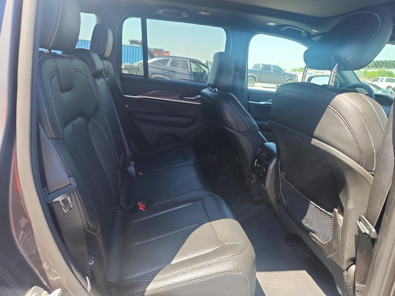 2024 Jeep Grand Cherokee Limit - zdjęcie 11