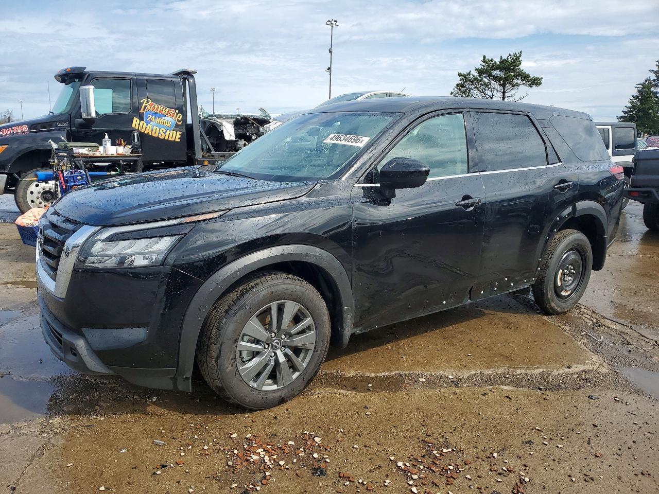2025 Nissan Pathfinder S - zdjęcie główne