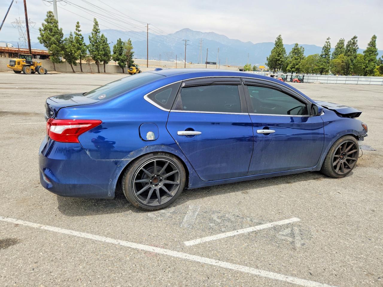 2019 Nissan Sentra Sv - zdjęcie 3