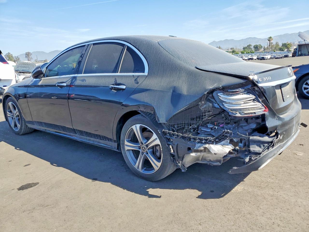 2020 Mercedes-Benz E Class - zdjęcie 2