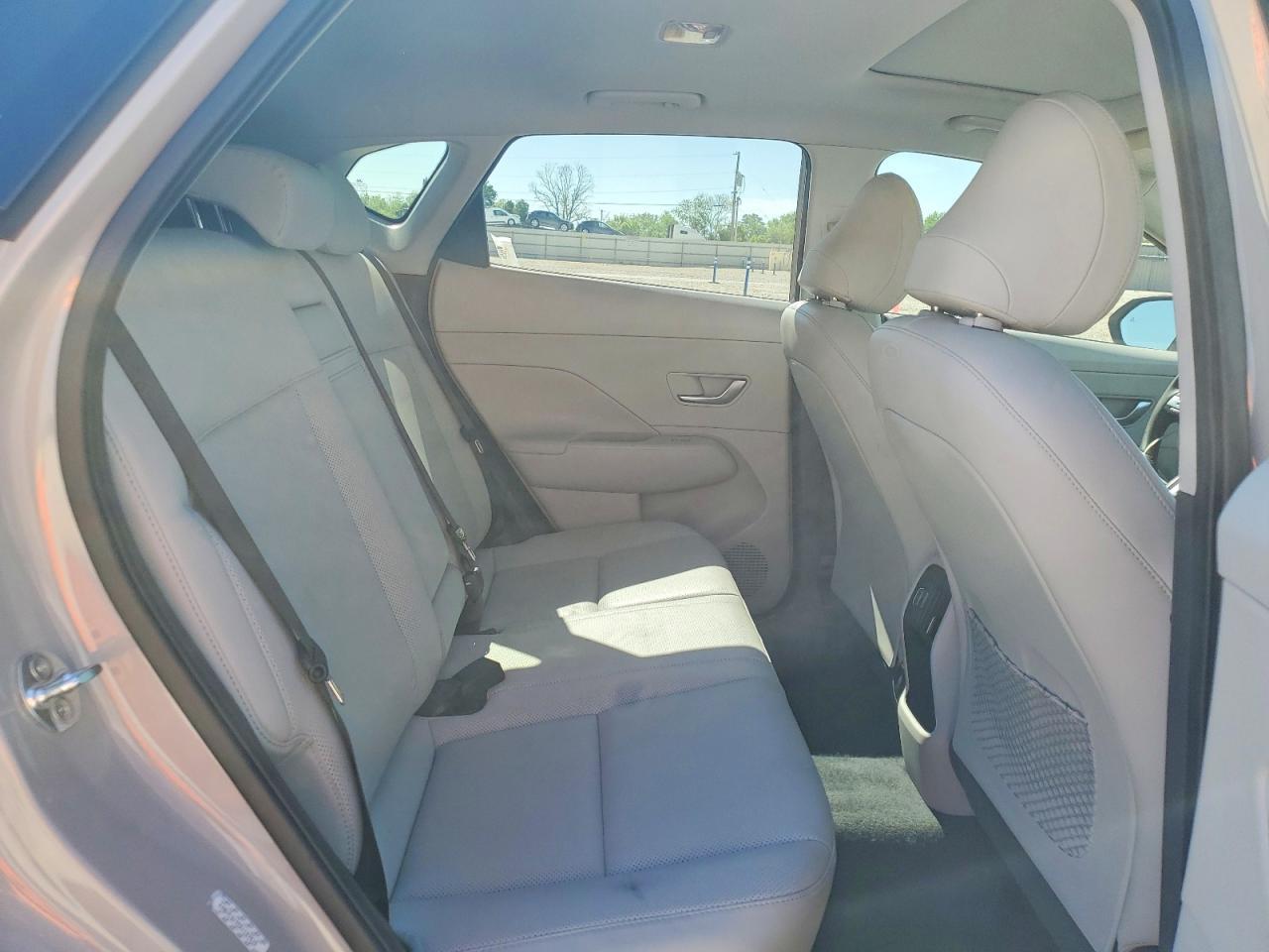 2024 Hyundai Kona Limited - zdjęcie 10