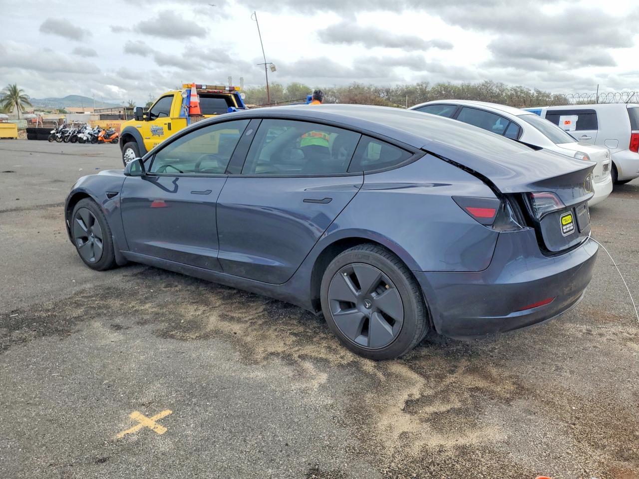 2023 Tesla Model 3 - zdjęcie 2