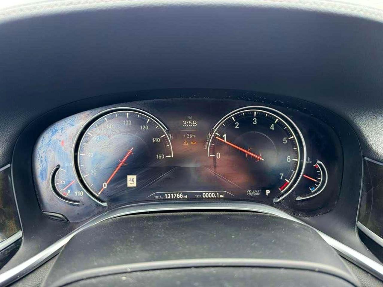 2019 BMW 740 I - zdjęcie 8