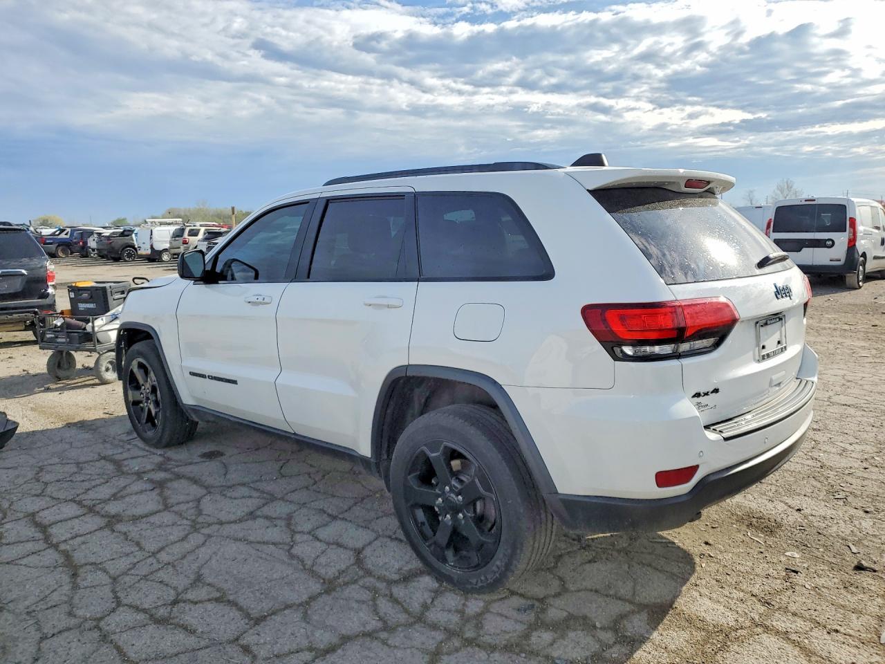 2020 Jeep Grand Cherokee Laredo - zdjęcie 2