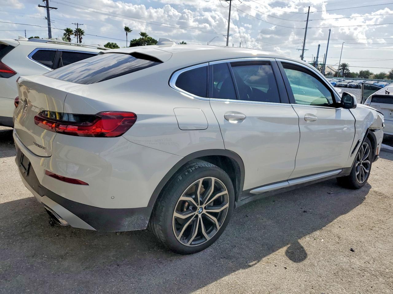 2022 BMW X4 xDrive30I - zdjęcie 3