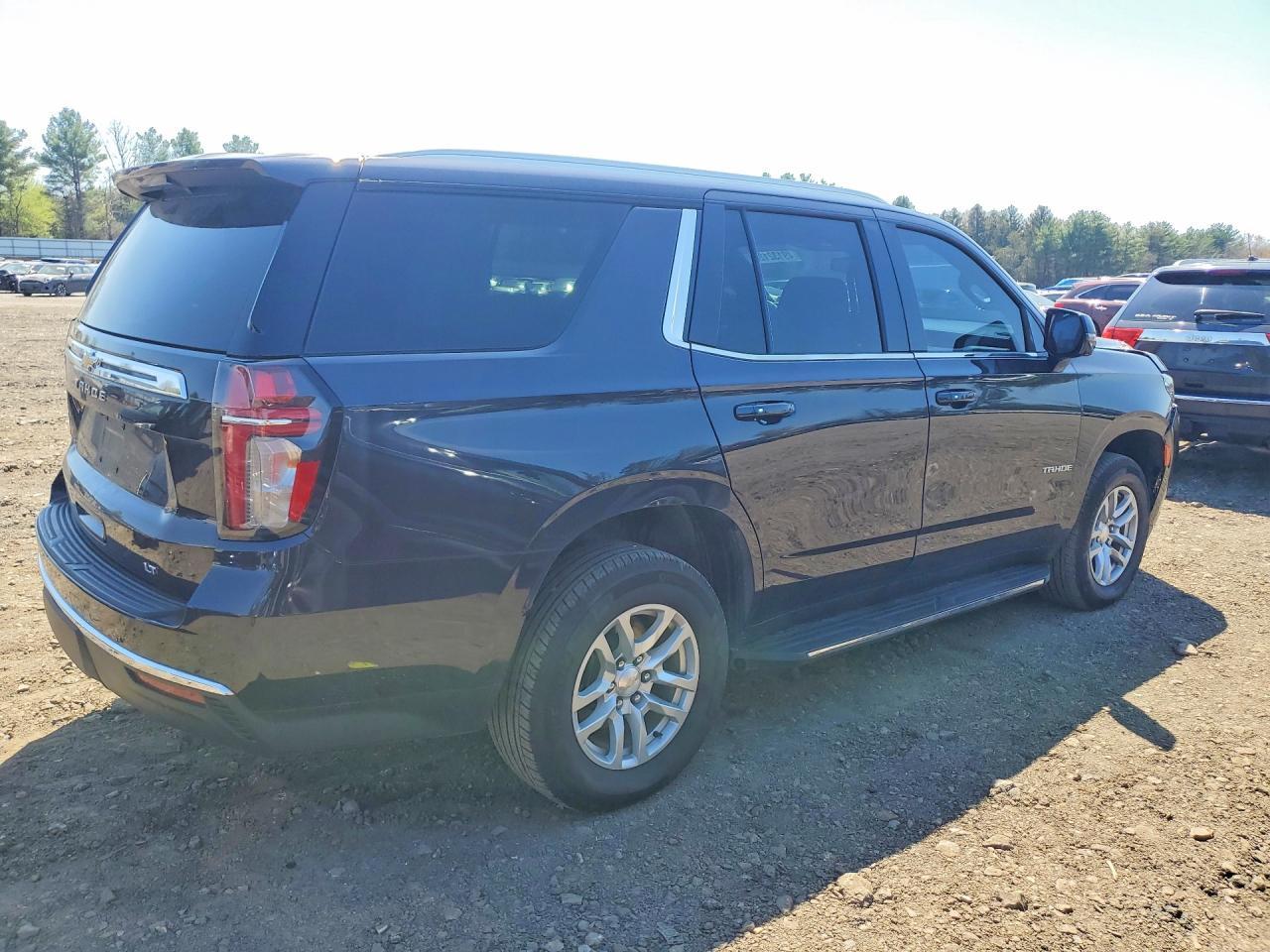 2022 Chevrolet Tahoe K1500 Lt - zdjęcie 3