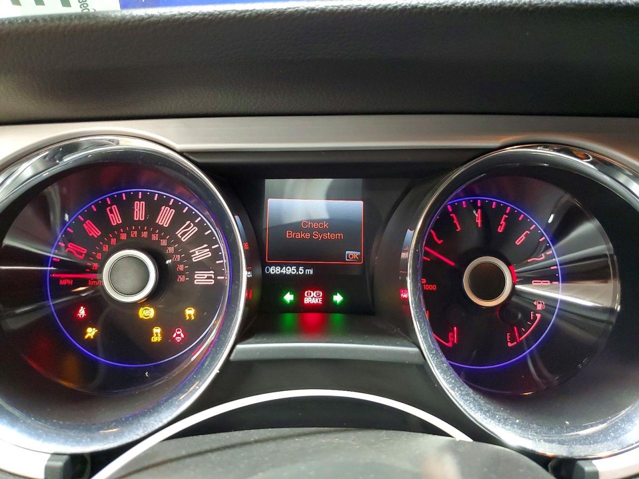2014 Ford Mustang - zdjęcie 9