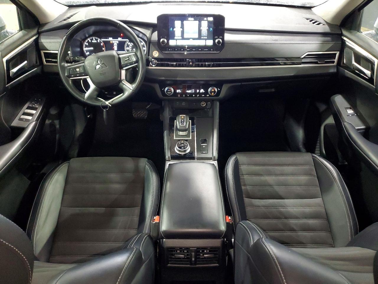 2024 Mitsubishi Outlander Se - zdjęcie 8