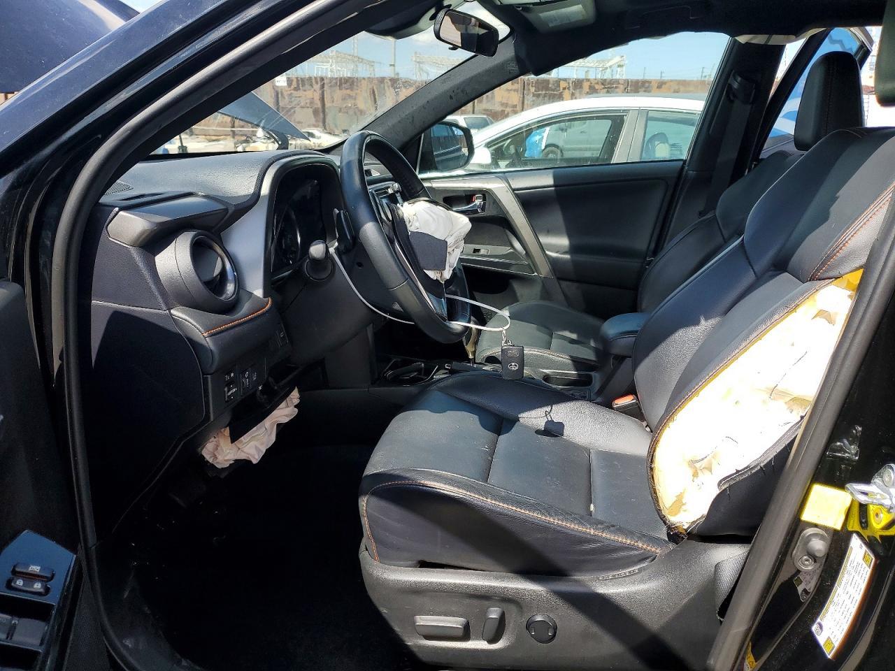 2017 Toyota Rav4 Se - zdjęcie 7