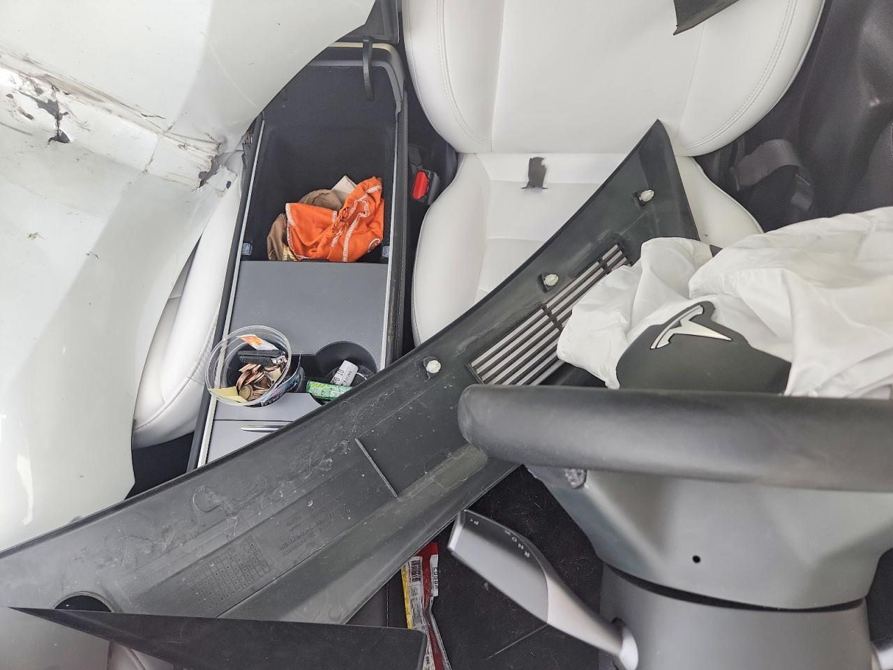 2022 Tesla Model 3 - zdjęcie 9