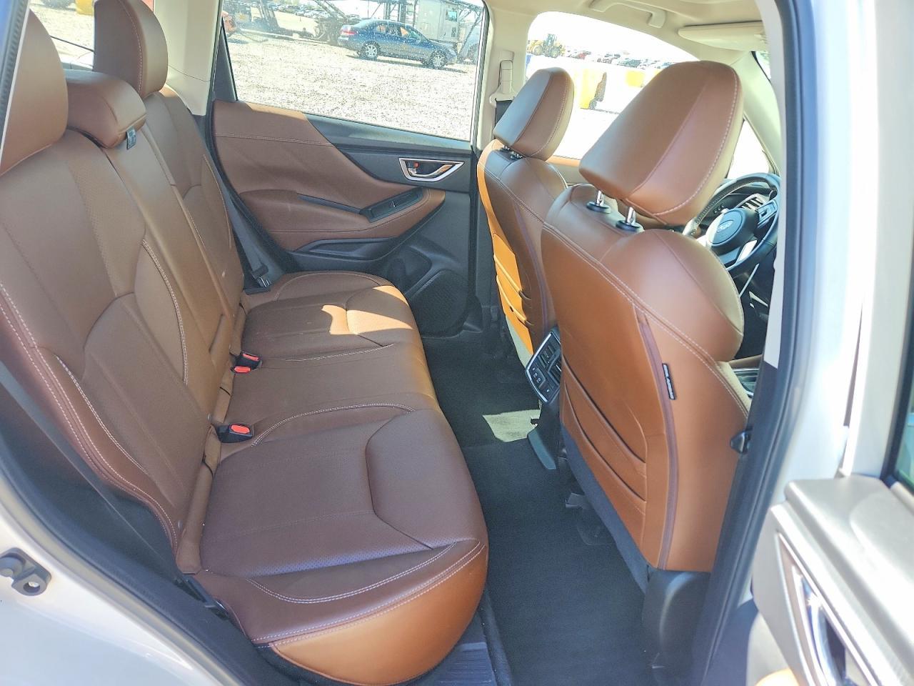 2019 Subaru Forester Touring - zdjęcie 11