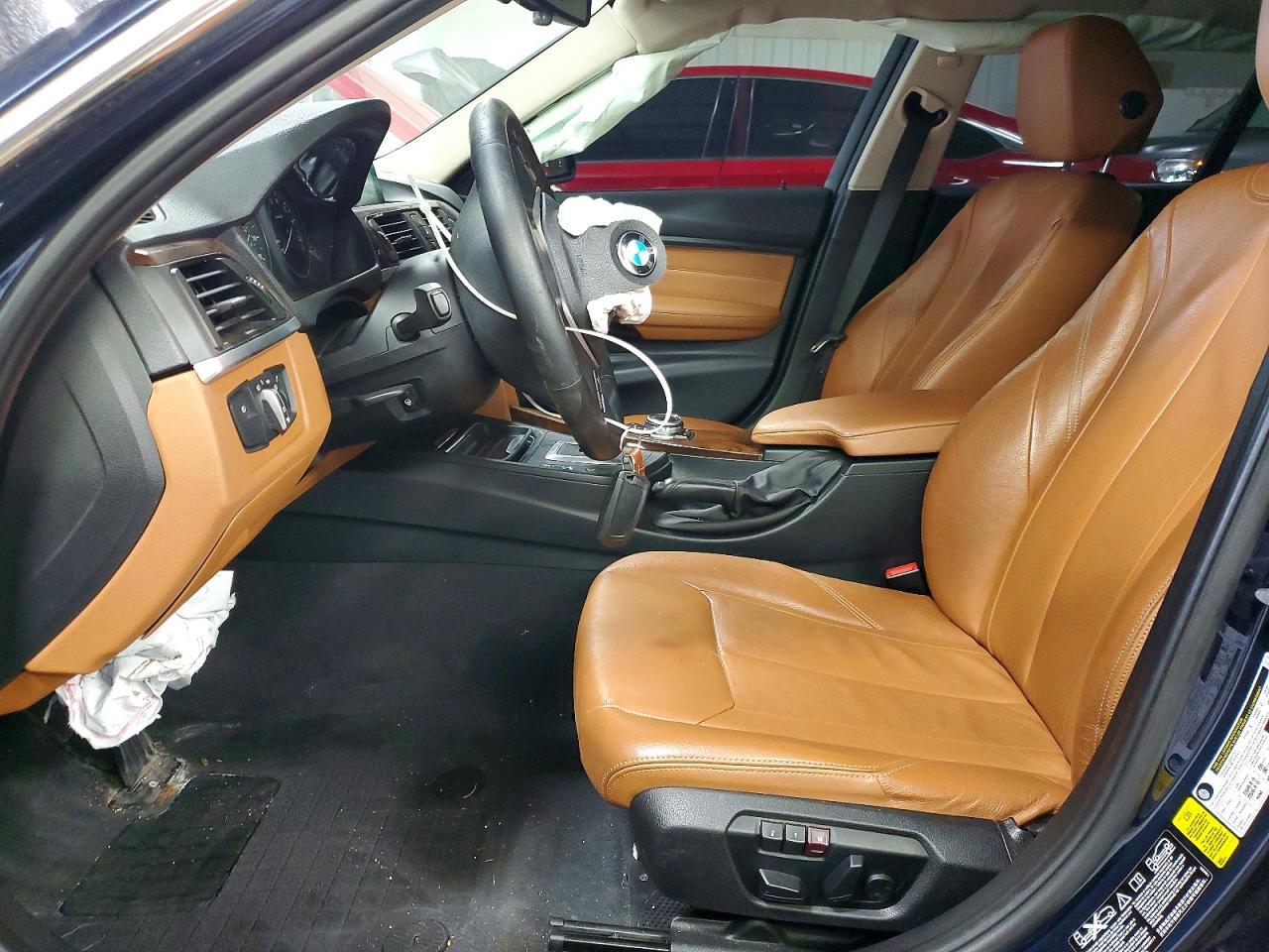 2014 BMW 335 Xi - zdjęcie 7