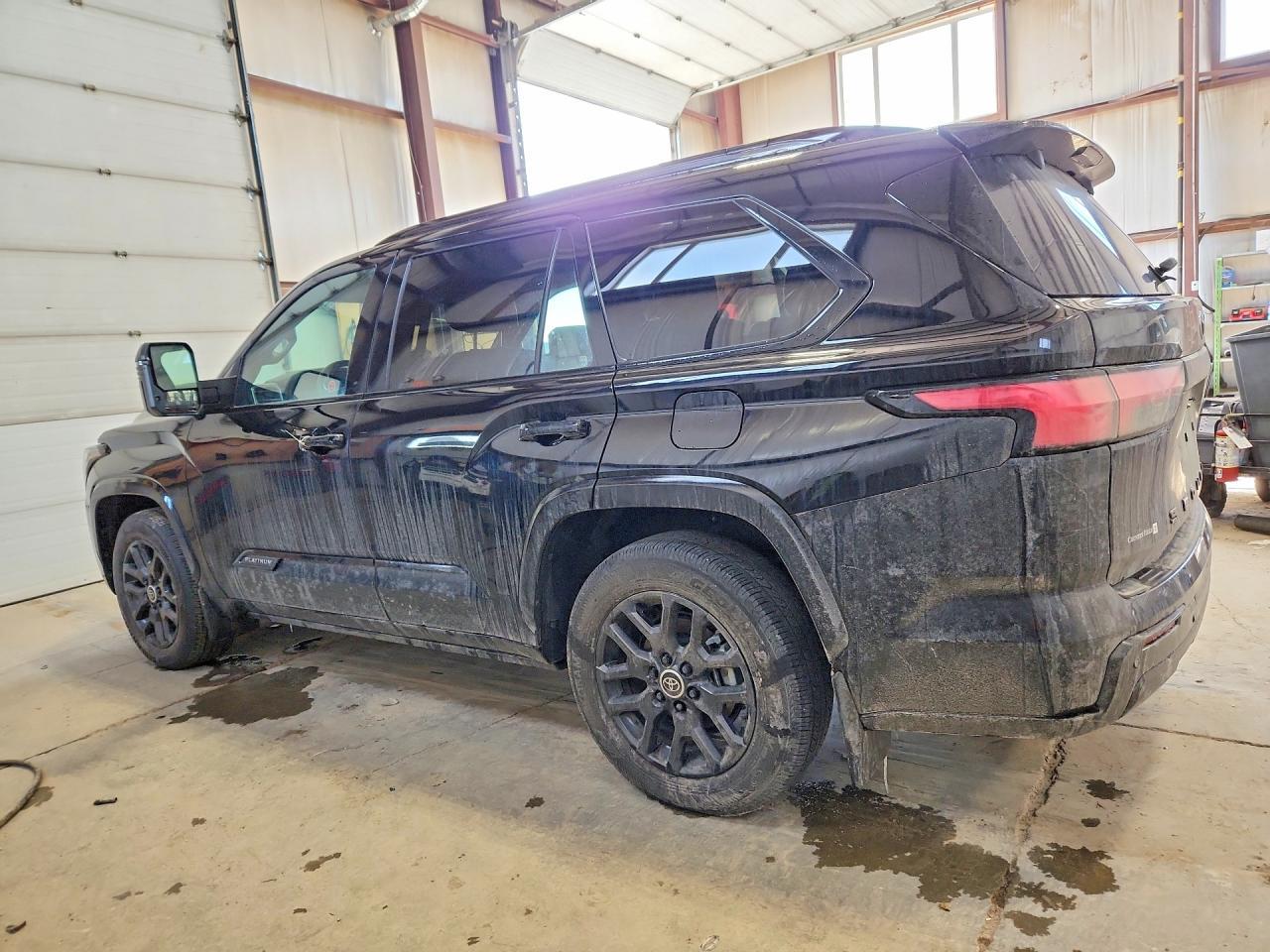 2024 Toyota Sequoia Sr5 - zdjęcie 2