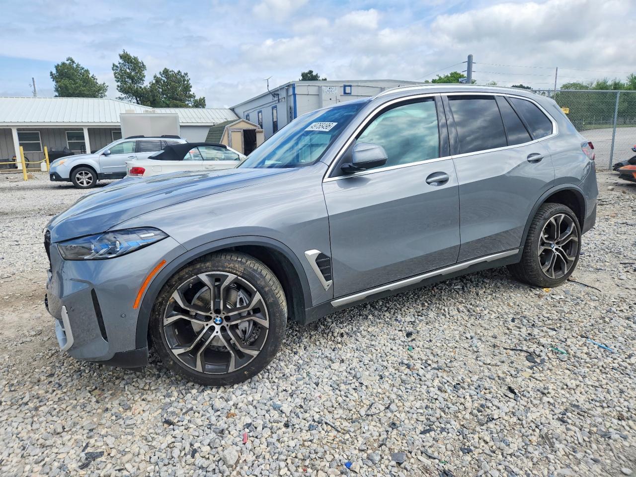 2024 BMW X5 xDrive40I - zdjęcie główne