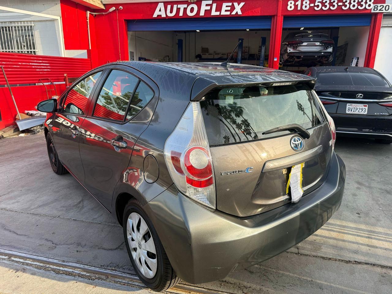 2013 Toyota Prius C Two - zdjęcie 3