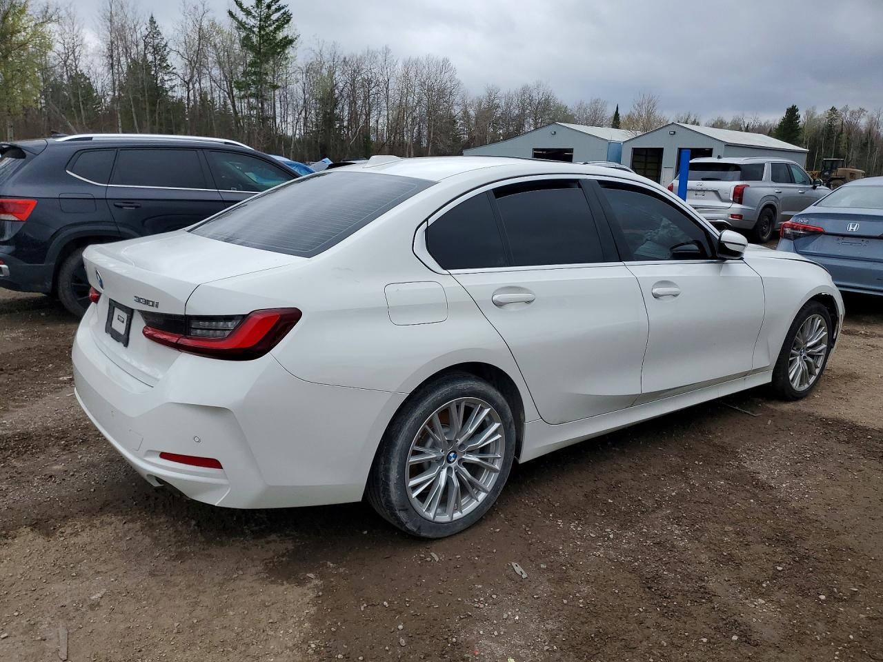 2023 BMW 330I - zdjęcie 3