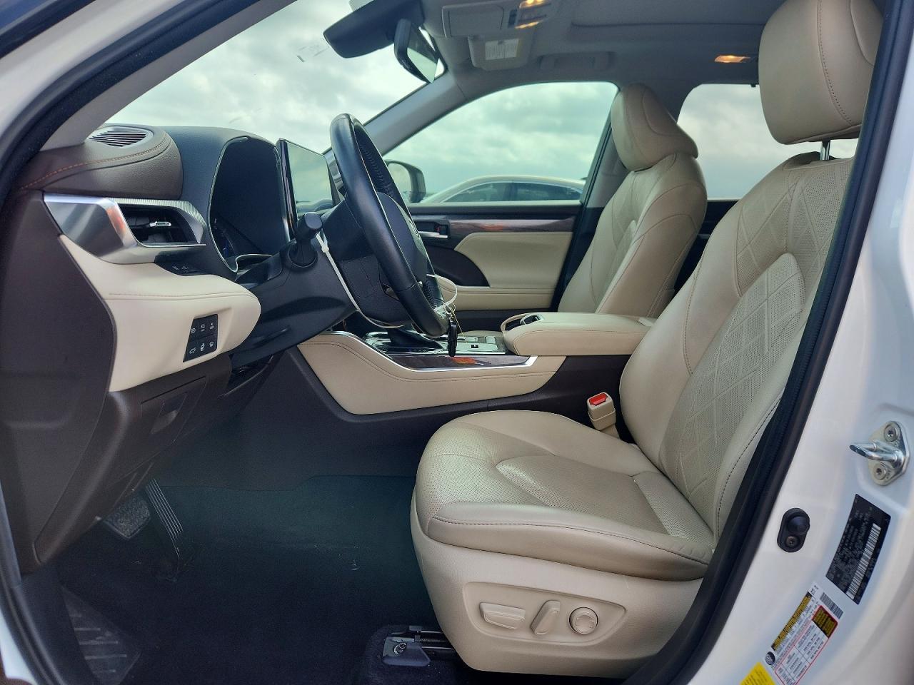 2021 Toyota Highlander Hybrid Platinum - zdjęcie 7