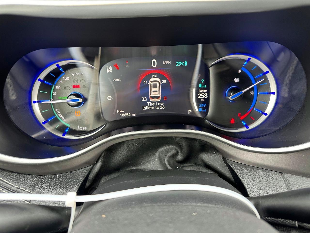 2025 Chrysler Pacifica Hybrid Select - zdjęcie 5