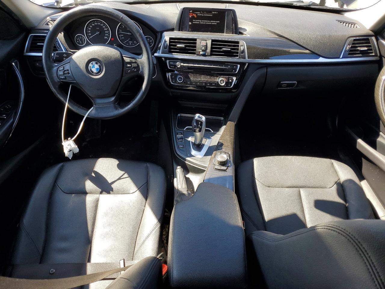 2017 BMW 320 Xi - zdjęcie 8