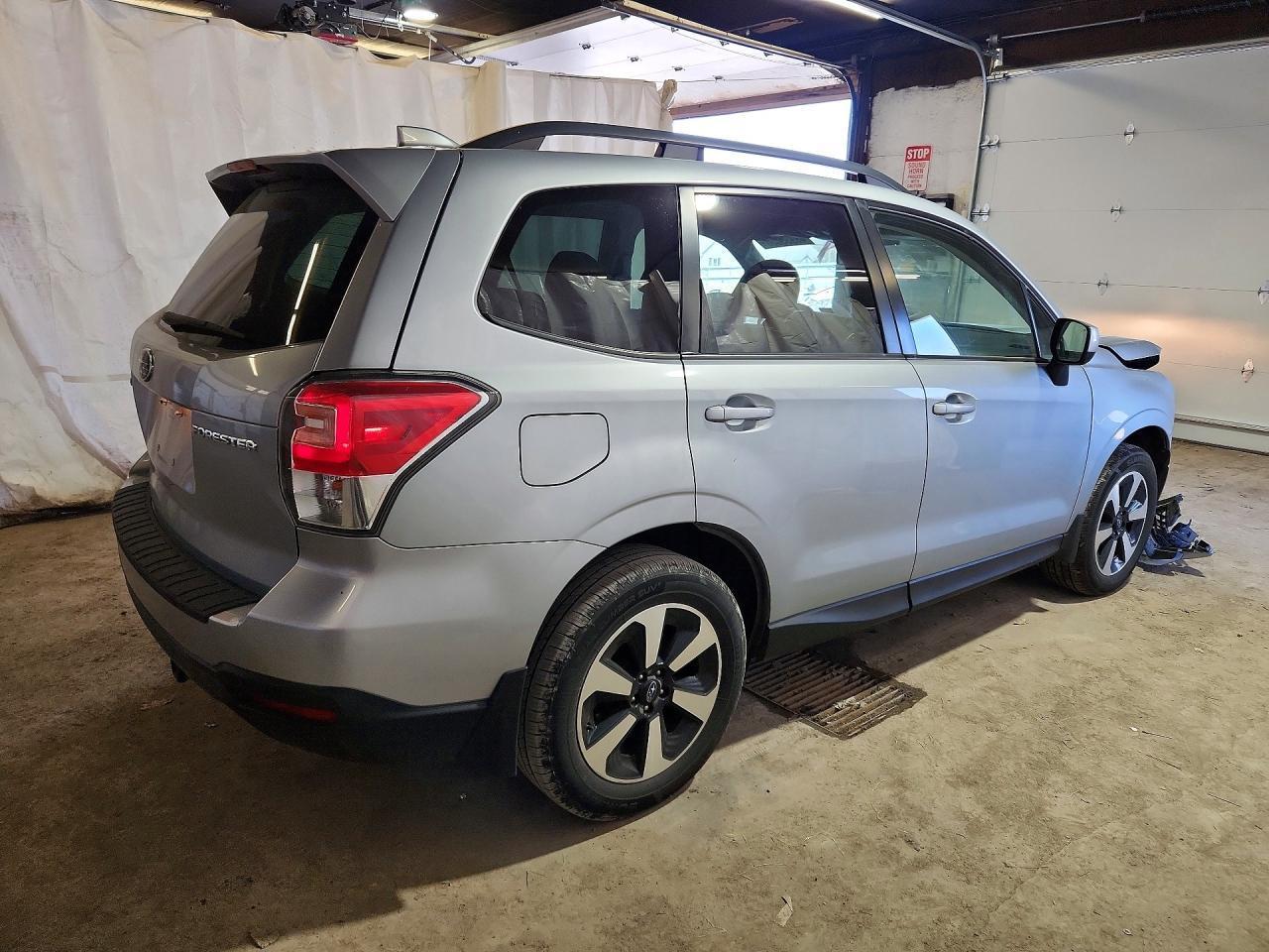 2018 Subaru Forester 2.5I Premium - zdjęcie 3