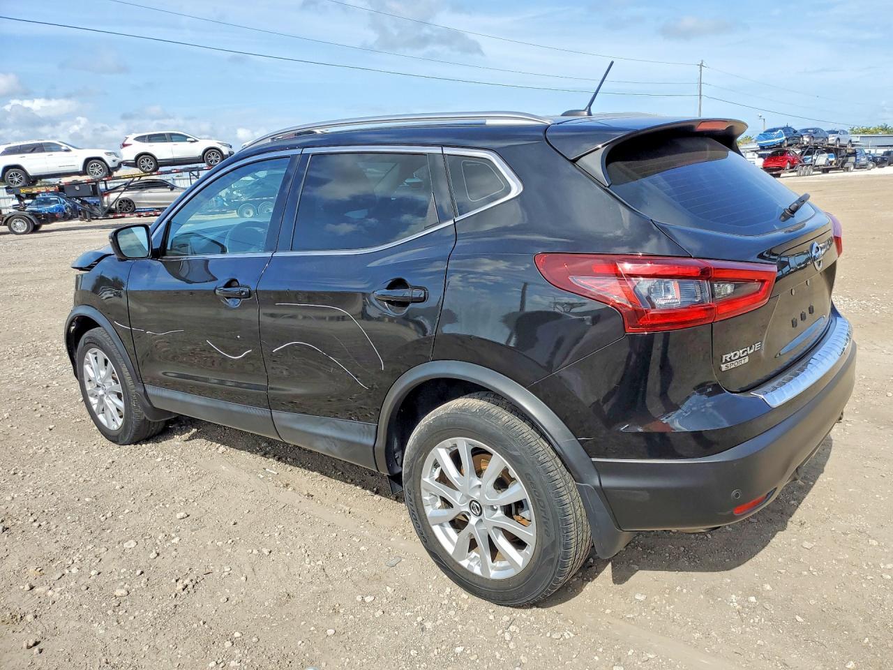 2020 Nissan Rogue Sport Sv - zdjęcie 2