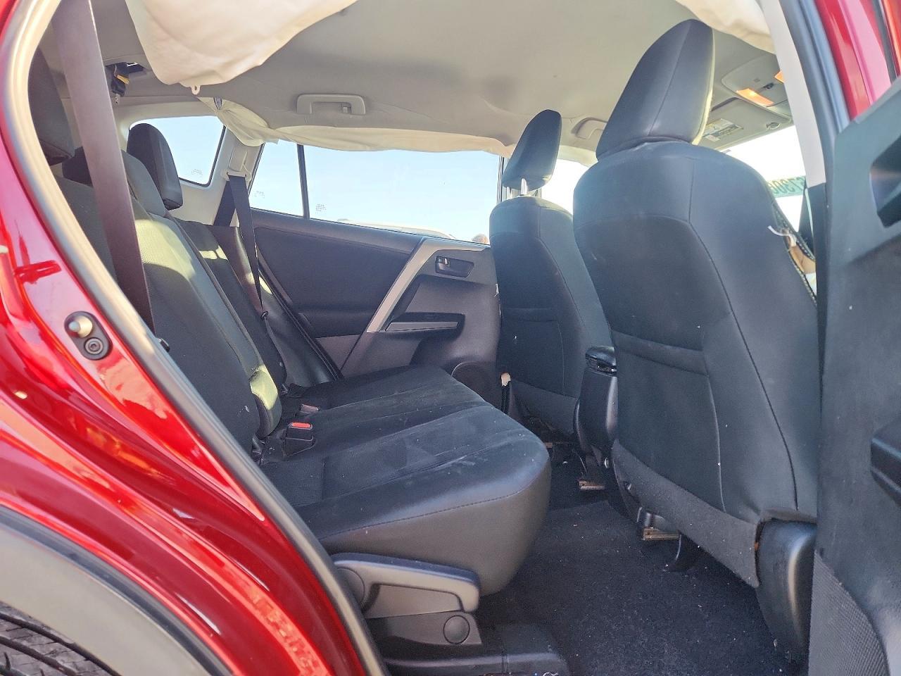 2018 Toyota Rav4 Le - zdjęcie 11