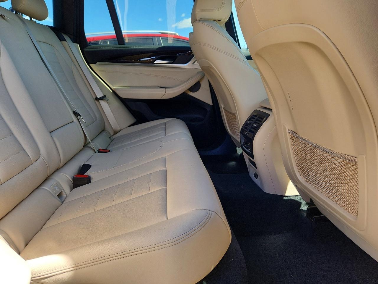 2021 BMW X3 xDrivem40I - zdjęcie 11