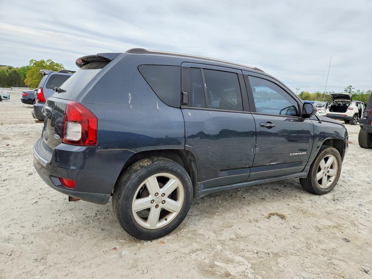 2014 Jeep Compass Latitude - zdjęcie 3