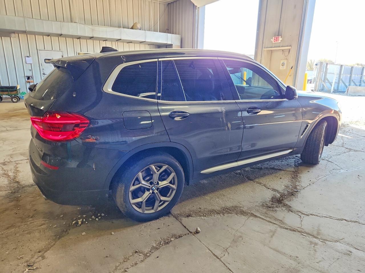 BMW X3 - zdjęcie 3