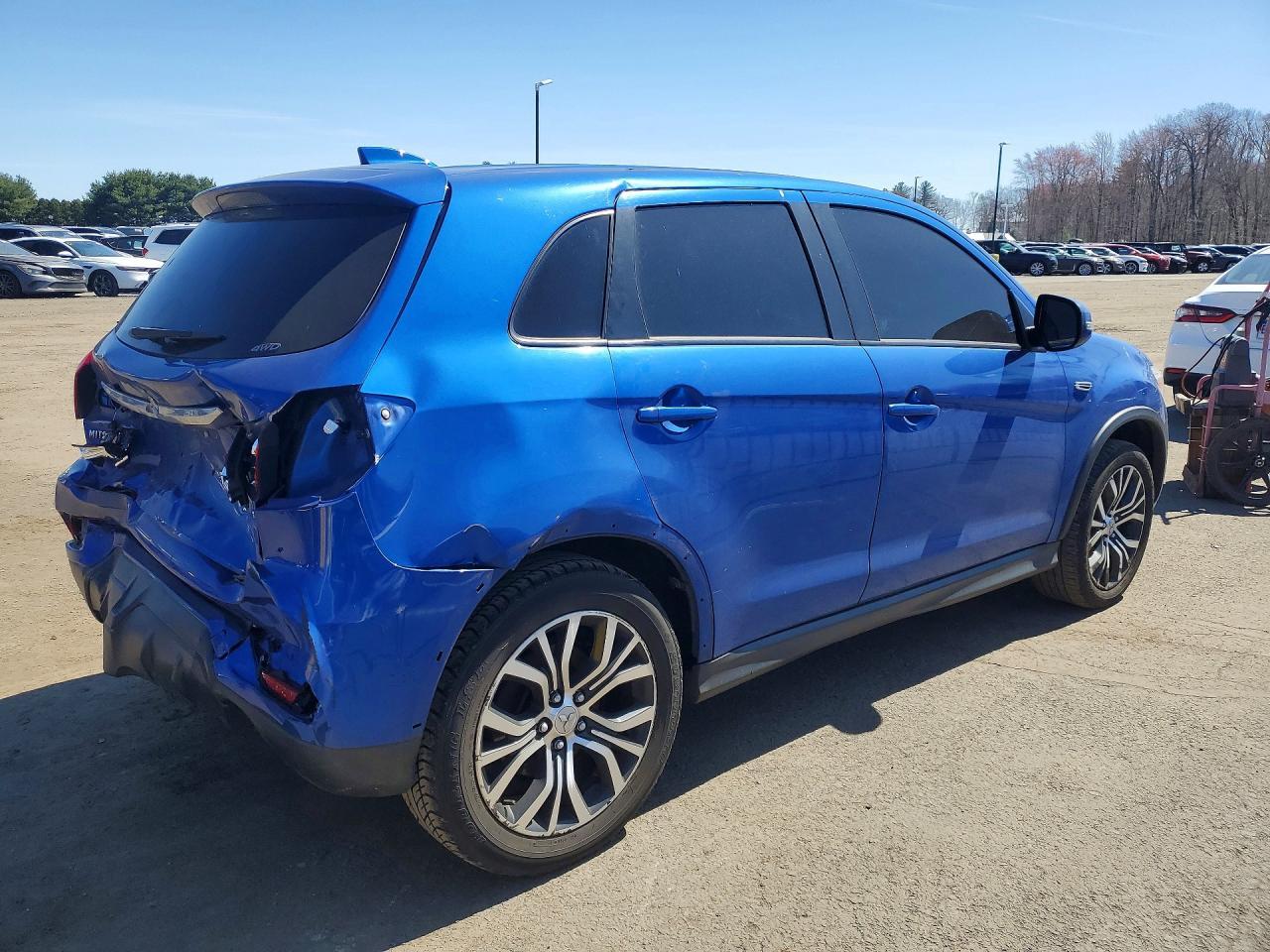 2018 Mitsubishi Outlander Sport Es - zdjęcie 3