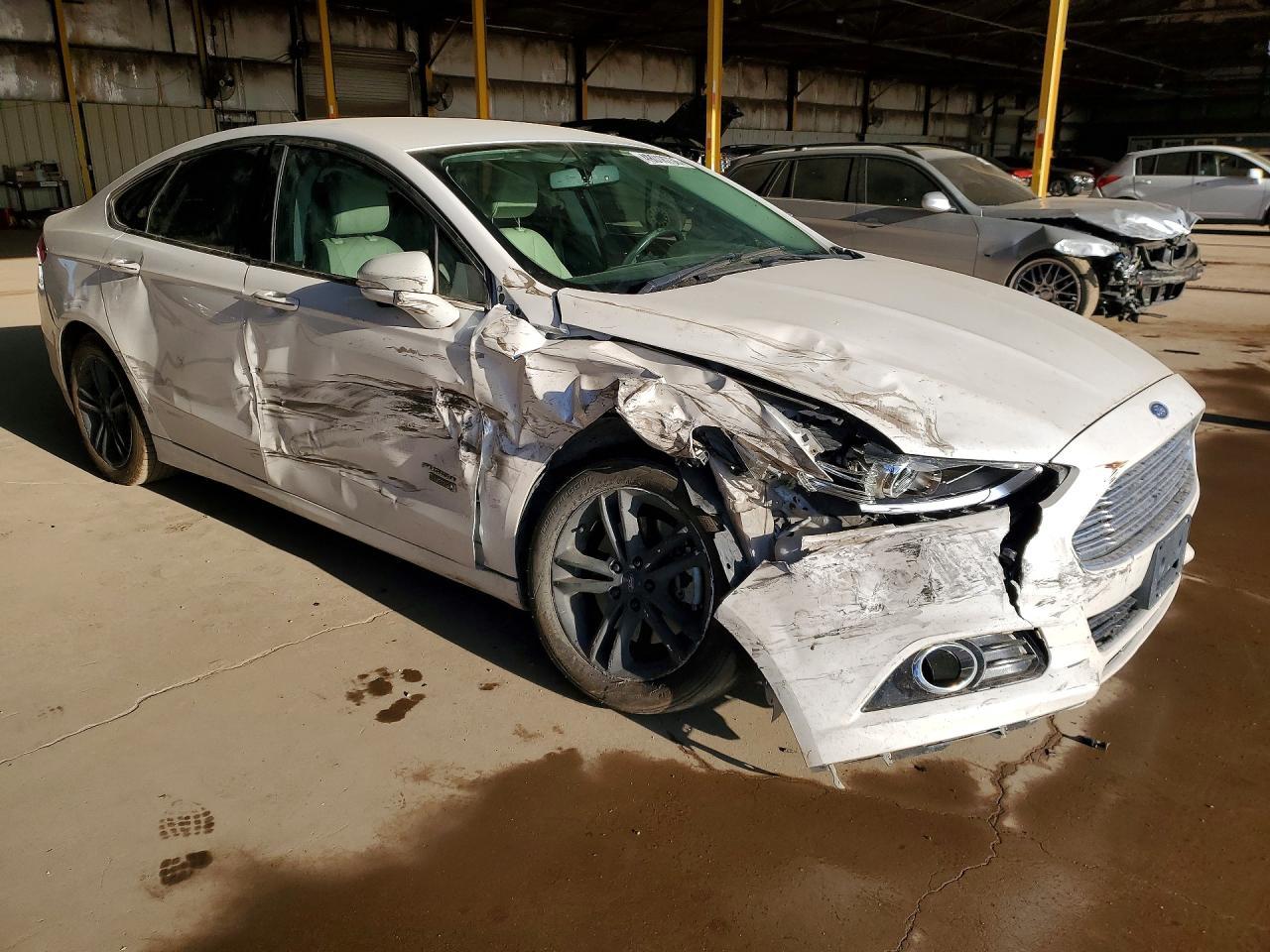 2016 Ford Fusion Titanium Phev - zdjęcie 4