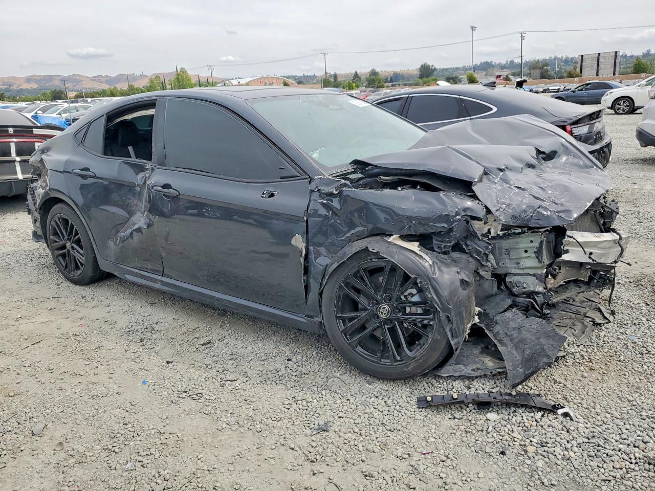 2025 Toyota Camry Se - zdjęcie 4