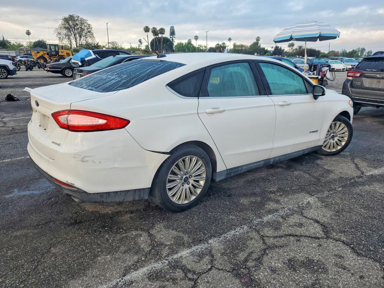 2015 Ford Fusion S Hybrid - zdjęcie 3