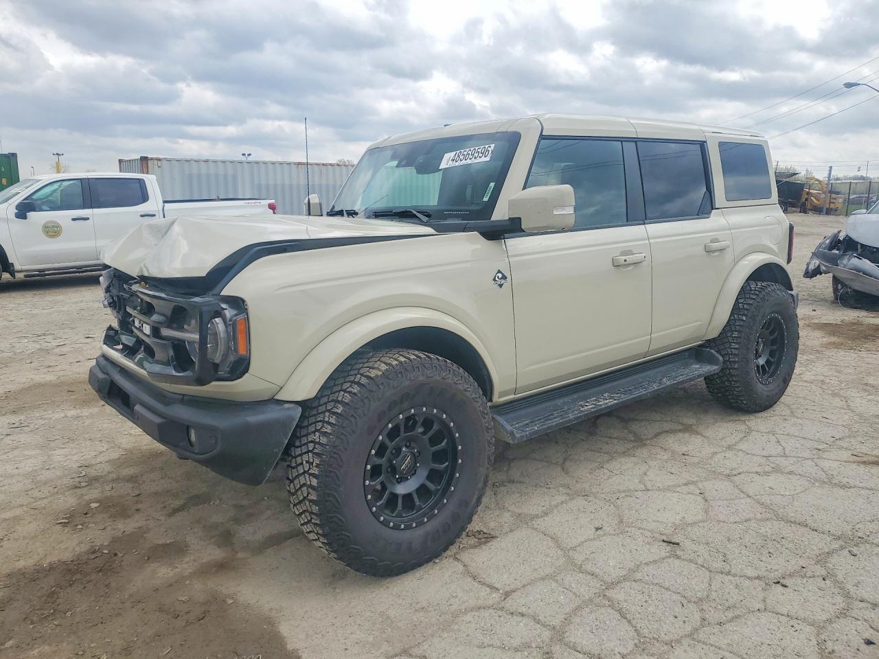 2025 Ford Bronco Outer Banks - zdjęcie główne