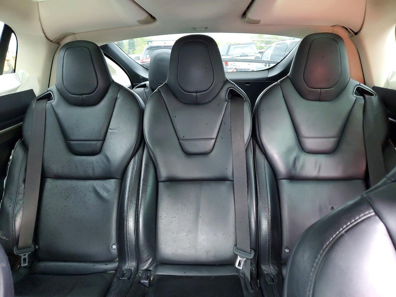 2016 Tesla Model X - zdjęcie 10
