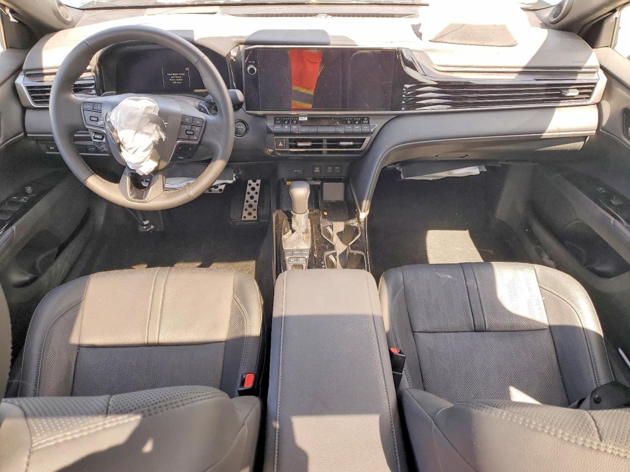 2025 Toyota Camry Xse - zdjęcie 8