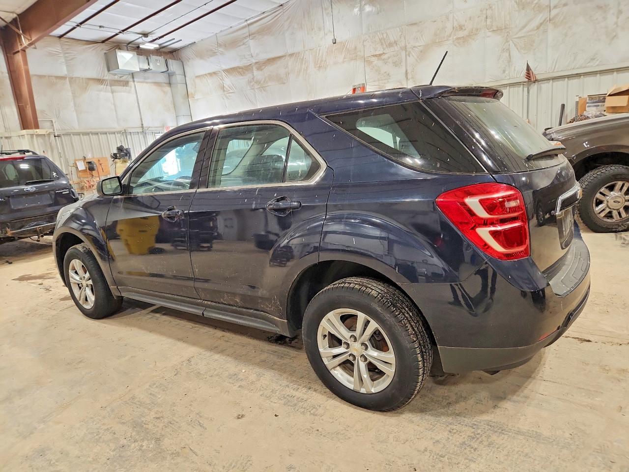 2016 Chevrolet Equinox Ls - zdjęcie 2